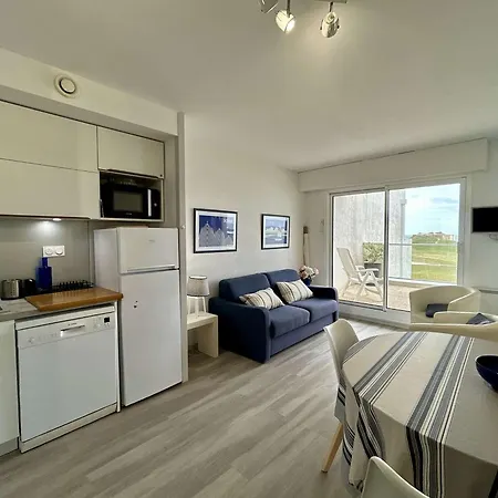 Lägenhet Avec Terrasse, Vue Sur L'ocean Et Parking A - Fr-1-494-33 Royan