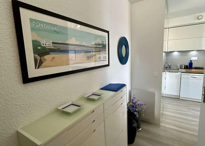 Avec Terrasse, Vue Sur L'ocean Et Parking A - Fr-1-494-33 * Royan