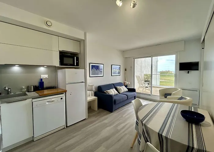 Апартаменты Avec Terrasse, Vue Sur L'ocean Et Parking A - Fr-1-494-33 Руайян